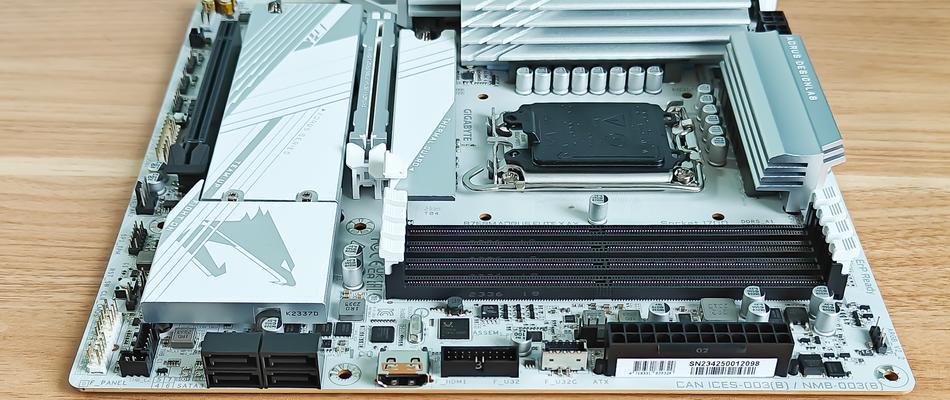 技嘉970A主板的特点与性能评测（解析技嘉970A主板的高性价比和稳定性能）