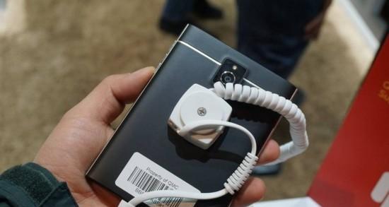 黑莓Passport中文输入法的优势与不足（功能强大，但适应性有待提高）