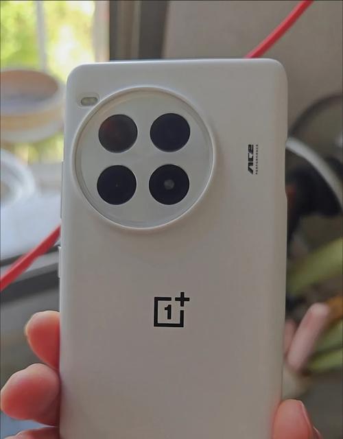一加手机和OPPO（一加手机和OPPO的产品特点及市场竞争对比分析）